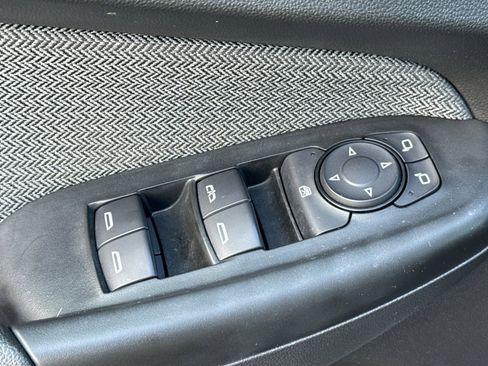 Used 2022 Chevrolet TrailBlazer LT w/ Sun and Liftgate Package image 14