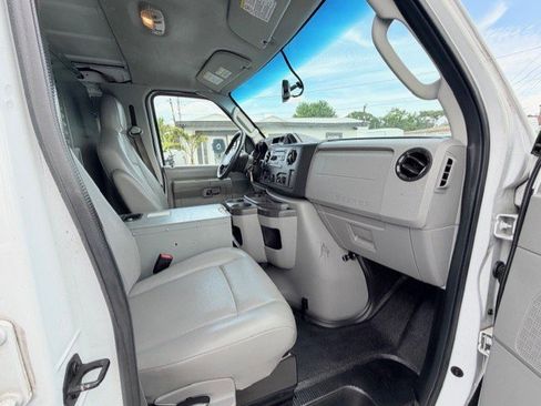 Used 2014 Ford E-350 and Econoline 350 Extended Super Duty w/ Power Group image 19