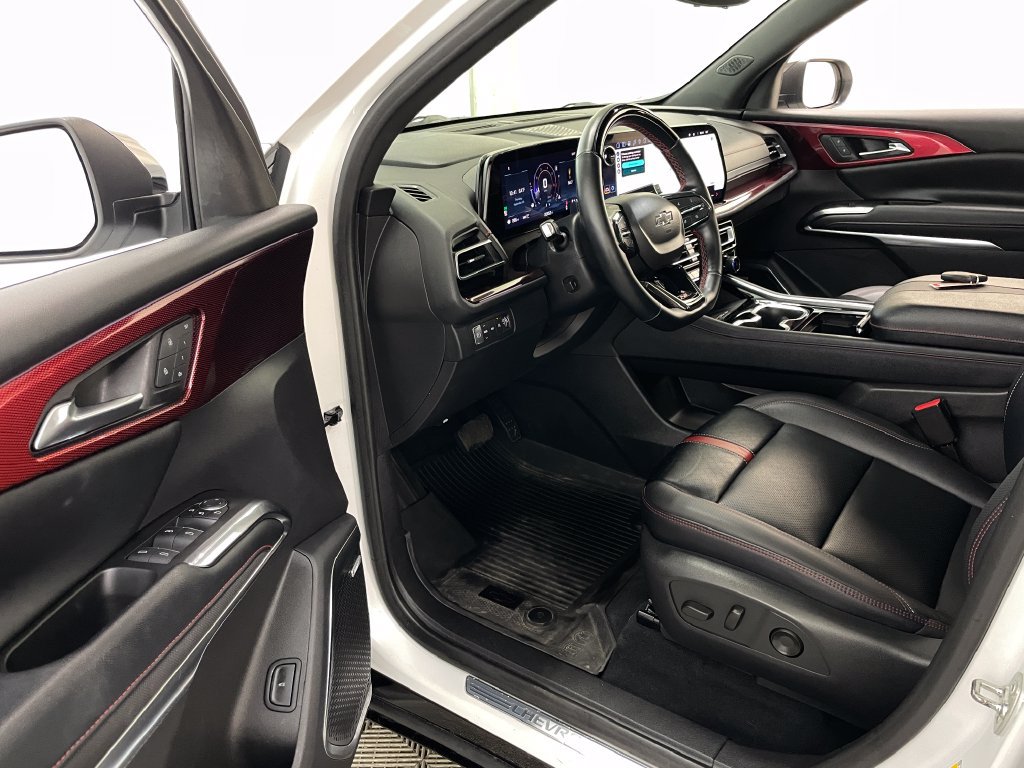 Used 2024 Chevrolet Traverse RS w/ LPO, Floor Liner Package AWD/4WD image 29