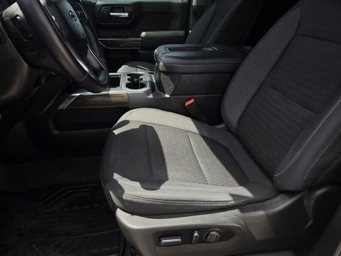 Used 2022 Chevrolet Silverado 1500 LT Trail Boss w/ LPO, Dark Essentials Package AWD/4WD image 16