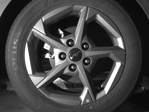 Used 2025 Kia K4 LXS image 15