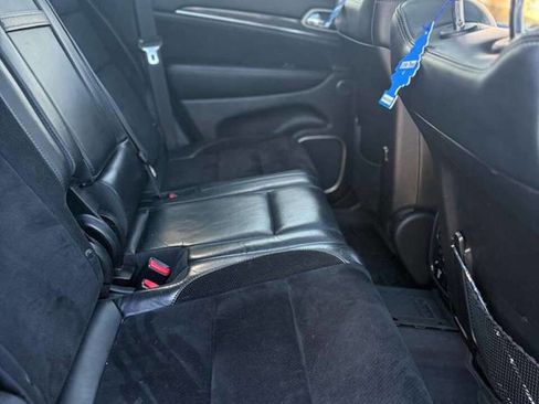 Used 2017 Jeep Grand Cherokee SRT image 8