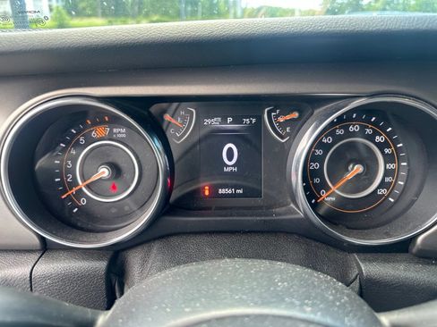 Used 2019 Jeep Wrangler Unlimited Sport S AWD/4WD image 15