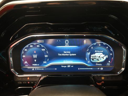 Used 2024 Chevrolet Silverado 2500 LTZ w/ LTZ Plus Package image 18