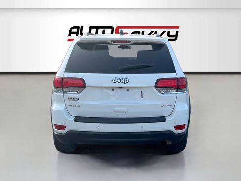 Used 2021 Jeep Grand Cherokee Laredo X AWD/4WD image 6