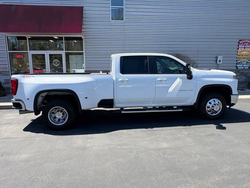 Used 2026 Chevrolet Silverado 3500 LT w/ All Star Edition AWD/4WD image 2