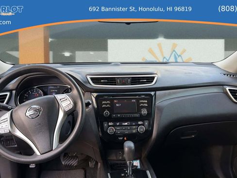 Used 2016 Nissan Rogue SV FWD image 21