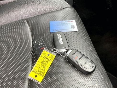 Used 2017 RAM 2500 Laramie w/ Convenience Group image 11