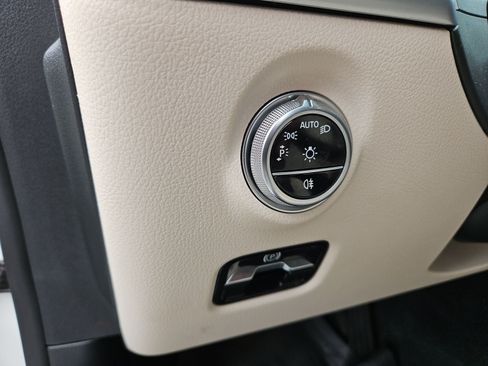 Used 2024 Mercedes-Benz C 300 Sedan image 22