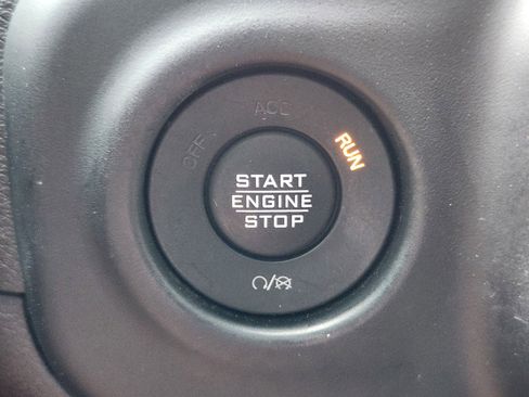 Used 2021 Jeep Gladiator Sport AWD/4WD image 17