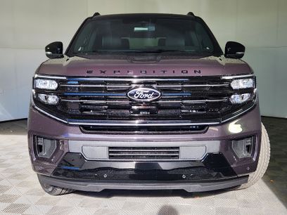 New 2025 Ford Expedition Platinum w/ Stealth Appearance Package