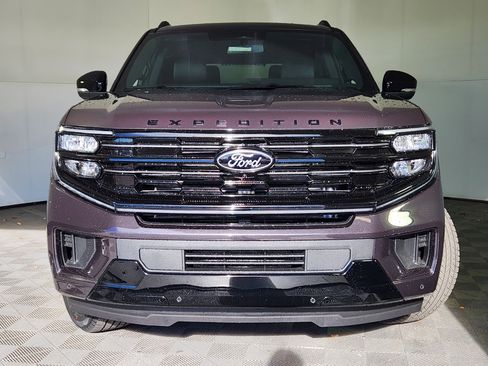 New 2025 Ford Expedition Platinum w/ Stealth Appearance Package image 2