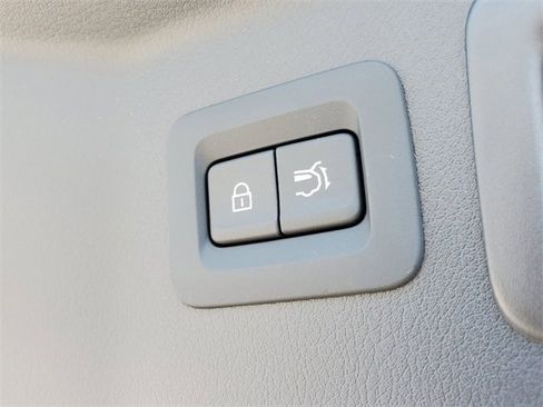 Certified 2025 MAZDA CX-70 Plug-In Hybrid w/ Premium Plus image 12