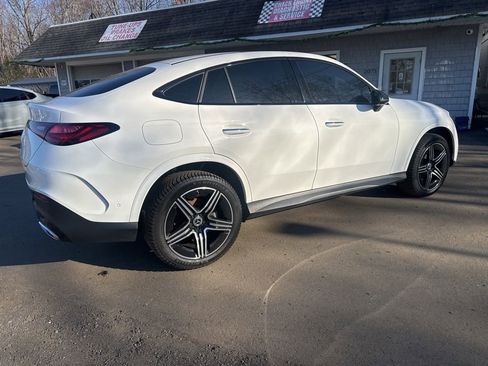 Used 2024 Mercedes-Benz GLC 300 4MATIC image 14