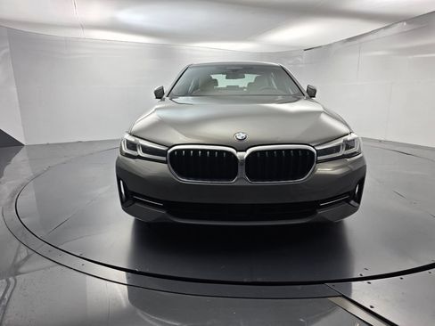 Used 2021 BMW 530i RWD image 2