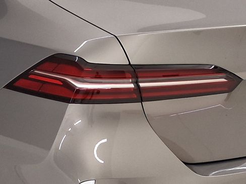 New 2026 BMW 530i w/ Convenience Package image 11