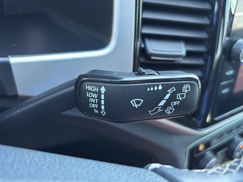 Used 2022 Volkswagen Atlas Cross Sport SEL AWD/4WD image 22