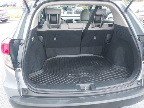 Used 2019 Honda HR-V LX image 18