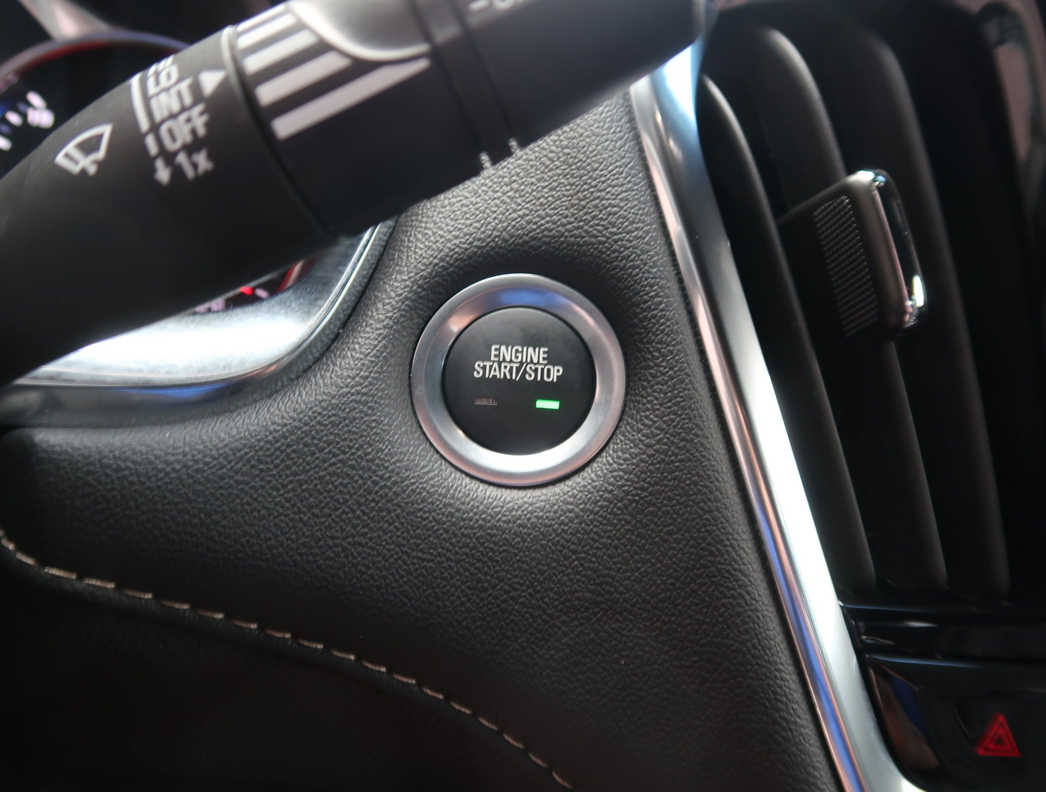 Used 2023 Chevrolet Traverse Premier w/ LPO, Cargo Package FWD image 30
