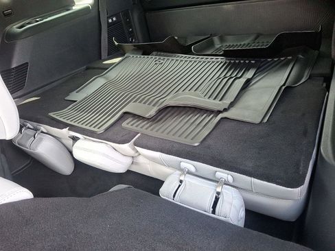 New 2025 Ford Expedition Platinum w/ Platinum Ultimate Package image 9