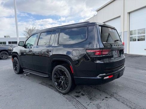 Used 2022 Jeep Wagoneer Series III image 3