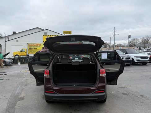Used 2016 Kia Sorento LX w/ LX Convenience Package image 22