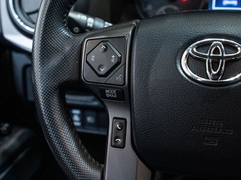 Used 2019 Toyota Tacoma TRD Sport image 24
