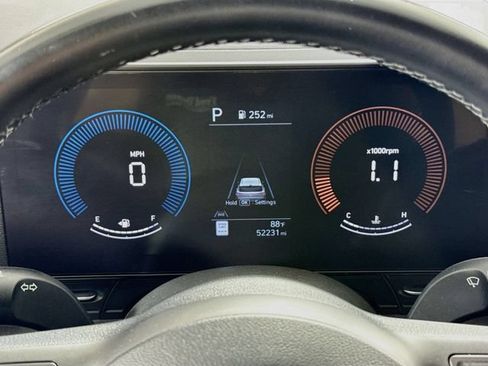 Used 2025 Hyundai Kona SEL AWD/4WD image 14