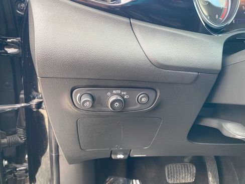 Used 2023 Buick Encore GX Essence w/ Experience Buick Package AWD/4WD image 18