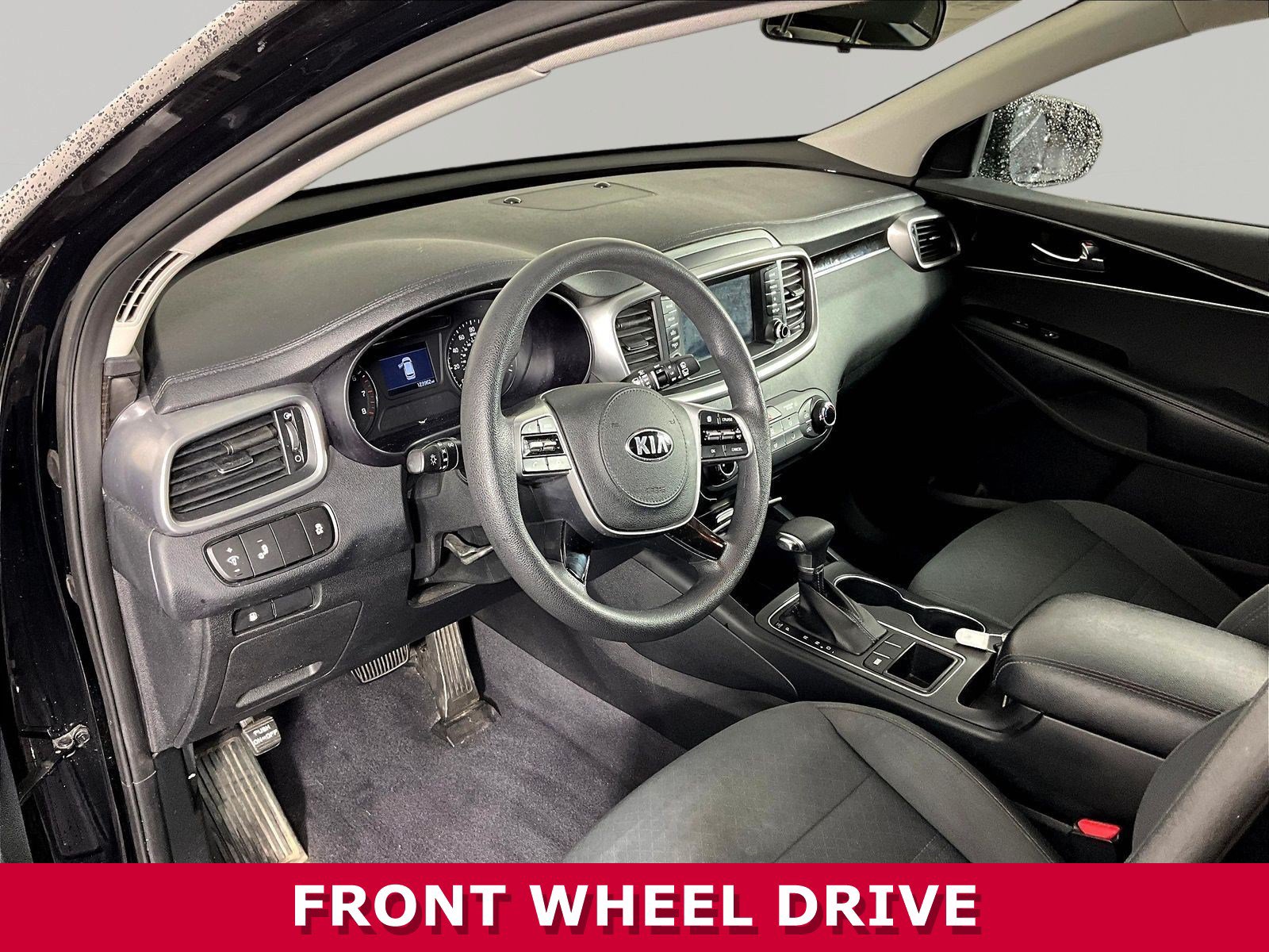 Used 2019 Kia Sorento FWD image 16