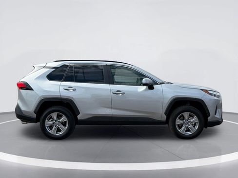 Used 2025 Toyota RAV4 XLE AWD/4WD image 8