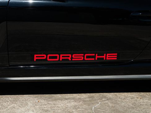 Used 2018 Porsche 911 GT3 RWD image 42