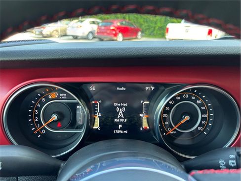 Used 2023 Jeep Wrangler Unlimited Rubicon w/ Cold Weather Group AWD/4WD image 20