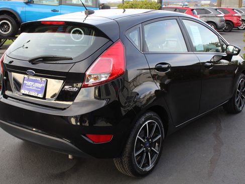 Used 2017 Ford Fiesta SE w/ Equipment Group 201A image 6