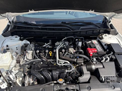Used 2025 Nissan Altima 2.5 SV FWD image 27