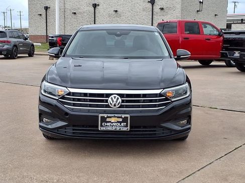 Used 2019 Volkswagen Jetta SEL Premium FWD image 2