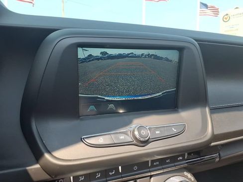 Used 2018 Chevrolet Camaro LT RWD image 18
