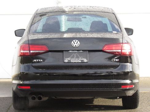 Used 2017 Volkswagen Jetta S image 7