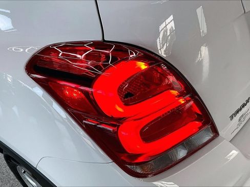 Used 2021 Chevrolet Trax LT AWD/4WD image 21