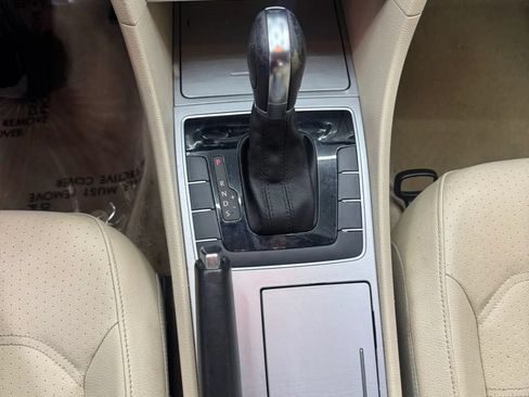 Used 2012 Volkswagen Passat 2.5 SE FWD image 13