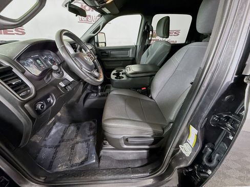 Used 2023 RAM 3500 Tradesman image 26