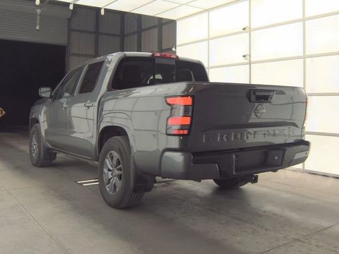 Certified 2025 Nissan Frontier SV w/ SV Convenience Package image 4