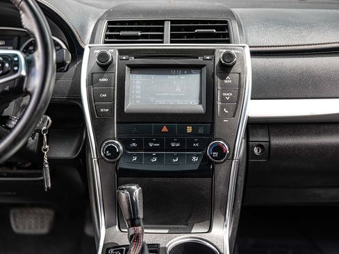 Used 2017 Toyota Camry SE FWD image 35