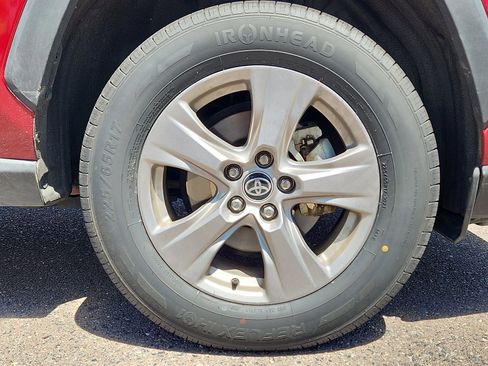 Certified 2025 Toyota RAV4 LE AWD/4WD image 8