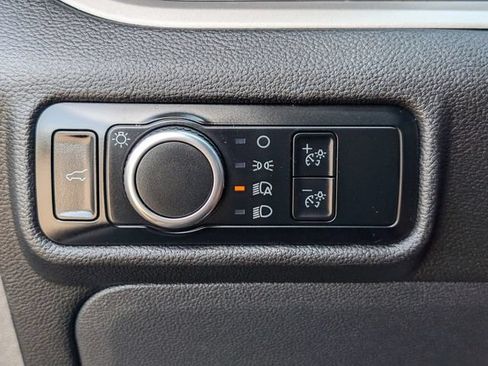 Used 2023 Ford Explorer XLT RWD image 21