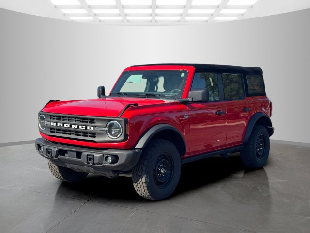 Used 2023 Ford Bronco Black Diamond AWD/4WD image 3