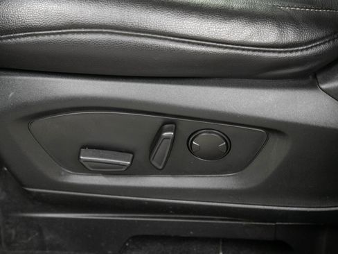 Used 2020 Ford Explorer XLT w/ Equipment Group 202A AWD/4WD image 26