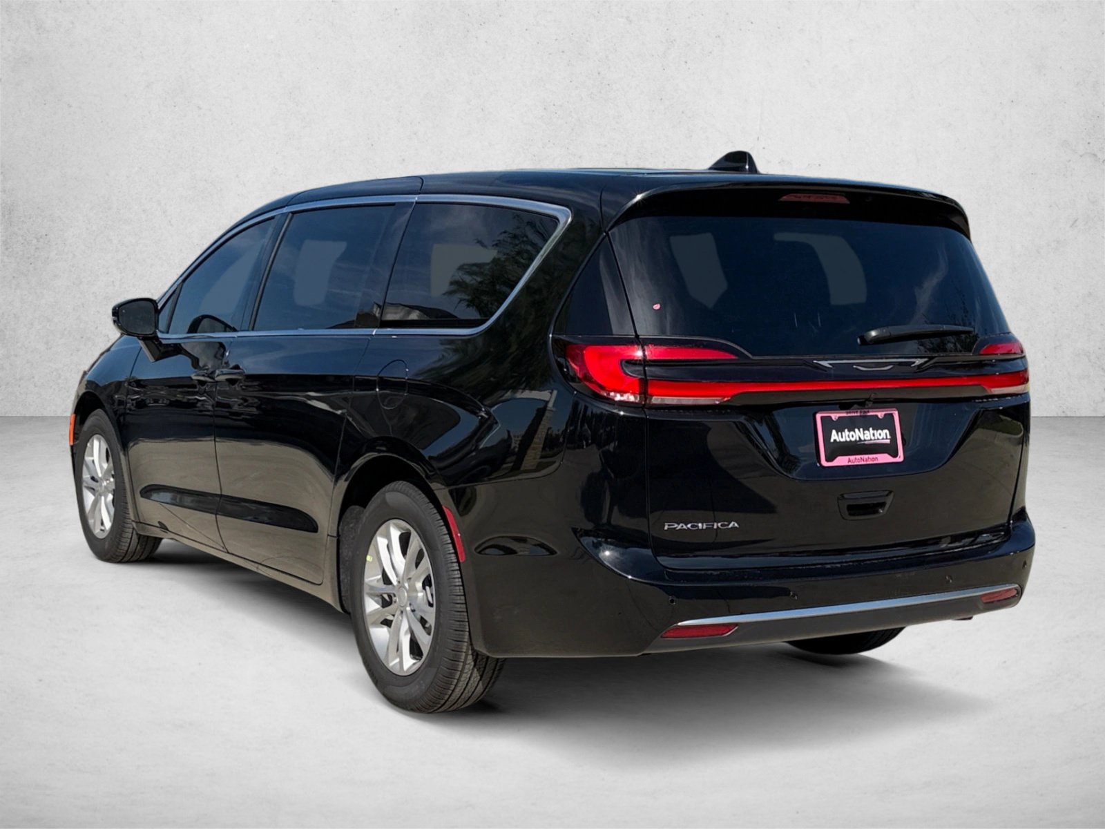 New 2027 Chrysler Pacifica Select FWD image 7
