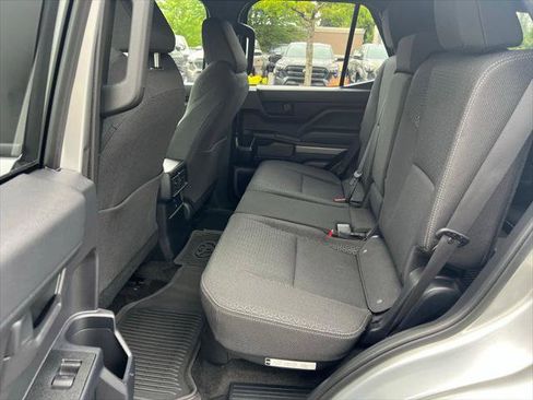 Certified 2025 Toyota 4Runner SR5 AWD/4WD image 17