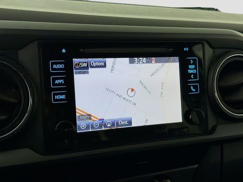 Used 2019 Toyota Tacoma TRD Sport image 17